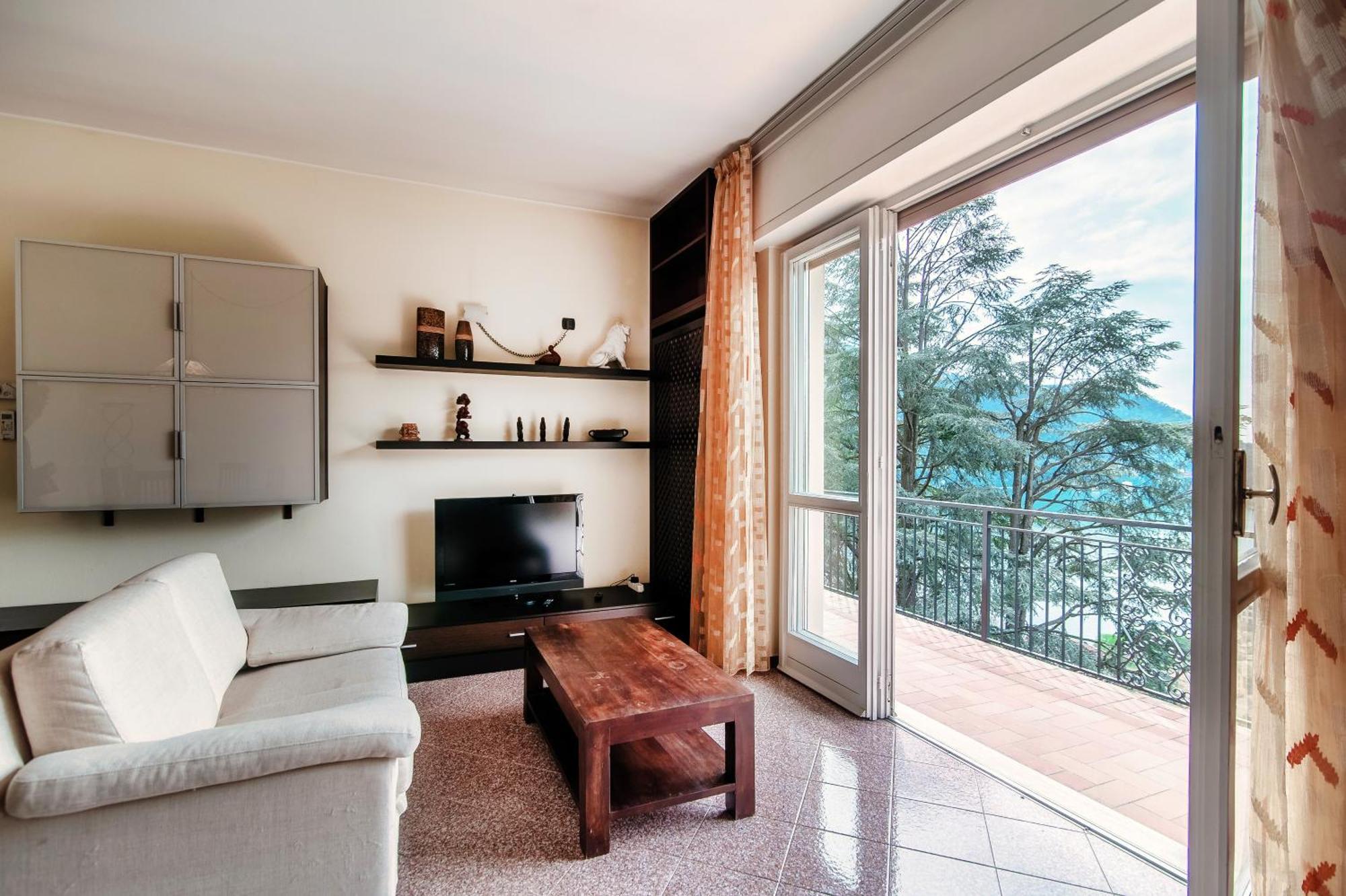 Vista Lario Apartment - Aqua Apartments เชอร์นอบบิโอ ภายนอก รูปภาพ