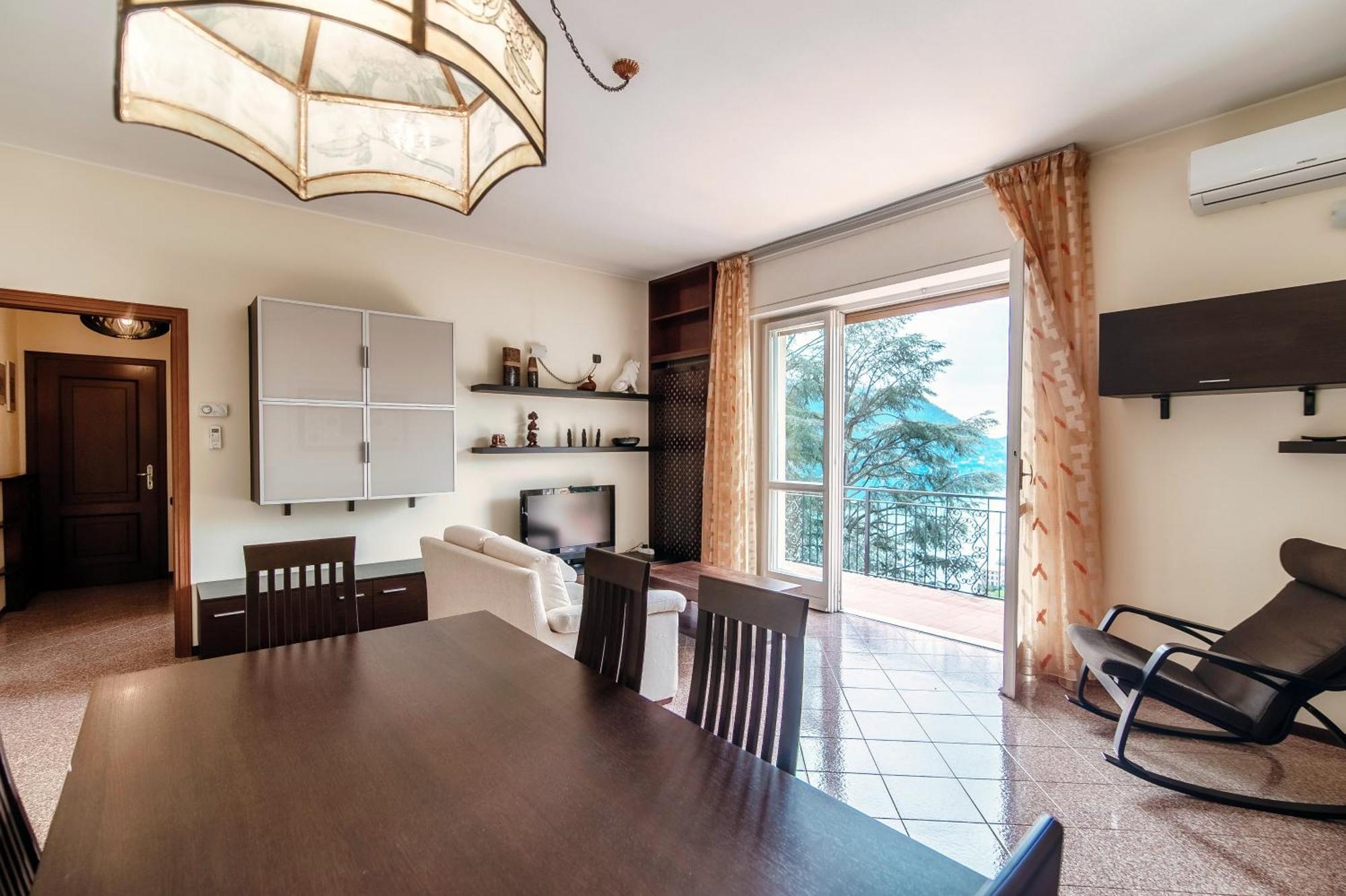 Vista Lario Apartment - Aqua Apartments เชอร์นอบบิโอ ภายนอก รูปภาพ